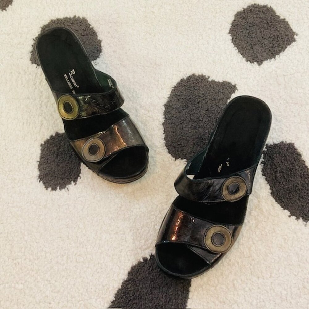 Helle Comfort $169 Womens 36 US 5-5.5 Donina Black Patent Leather Slide Sandals